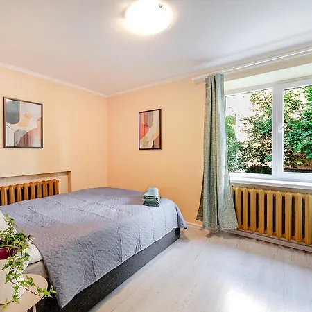 Near Kauno Klinikos & Stadium Free Parking & Self Check In Apartament Kowno
